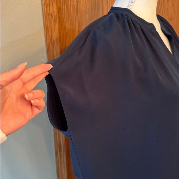 VINCE Short Sleeve Popover Shift Dress - Picture 5 of 10